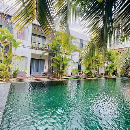 Central Corner D'Angkor Siem Reap Exterior photo