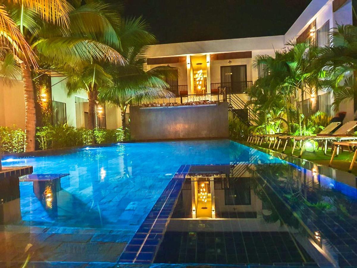 Central Corner D'Angkor Siem Reap Exterior photo